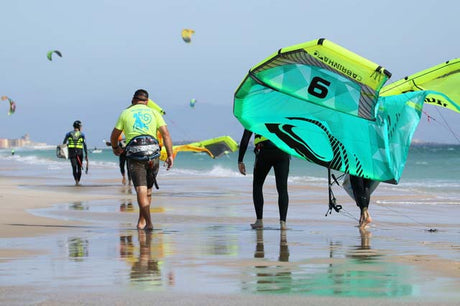 ¿Qué cometa de kitesurf es más adecuada para principiantes?